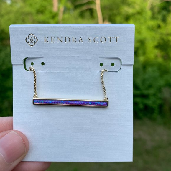 Kendra Scott Jewelry - KENDRA SCOTT • Kelsey Gold Pendant Necklace